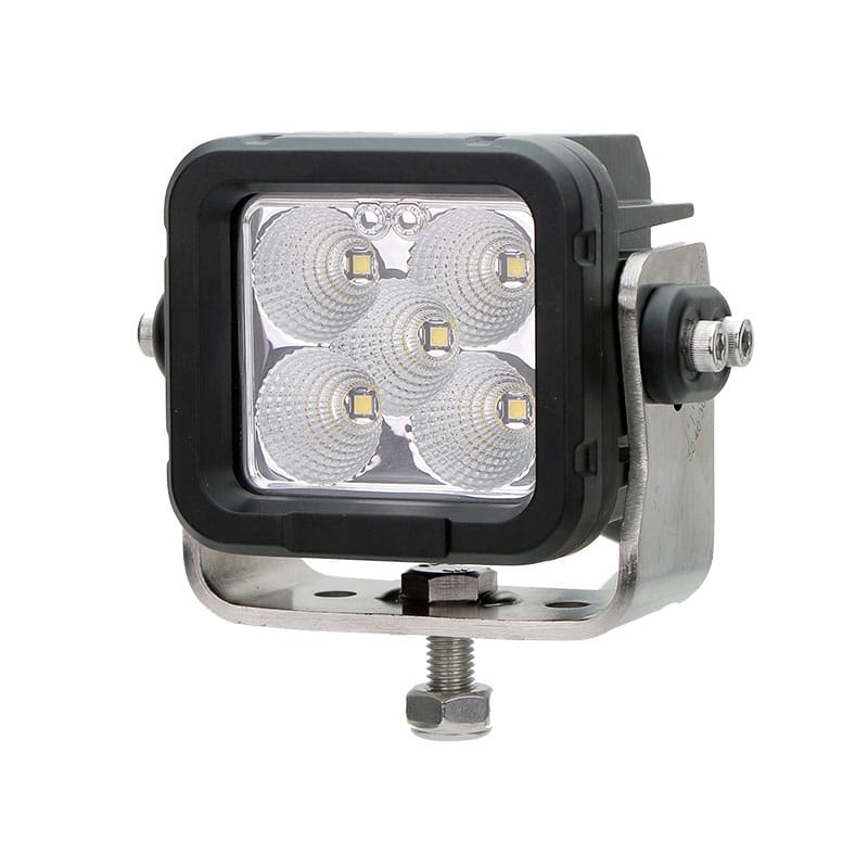 Ako LED pracovné svetlá zvyšujú bezpečnosť vozidla v noci Ako LED pracovné svetlá zvyšujú bezpečnosť vozidla v noci